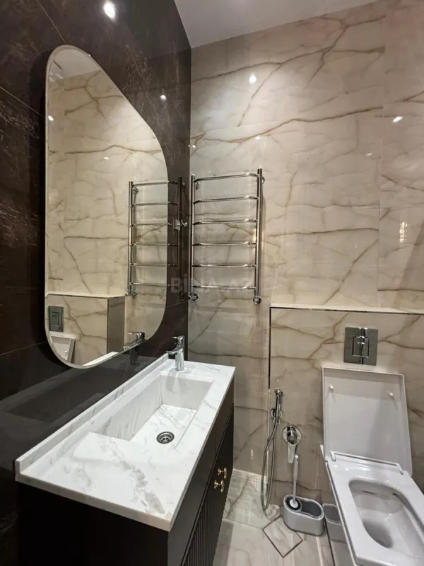 Kirayə verilir 4 otaqlı mənzil 155 m²