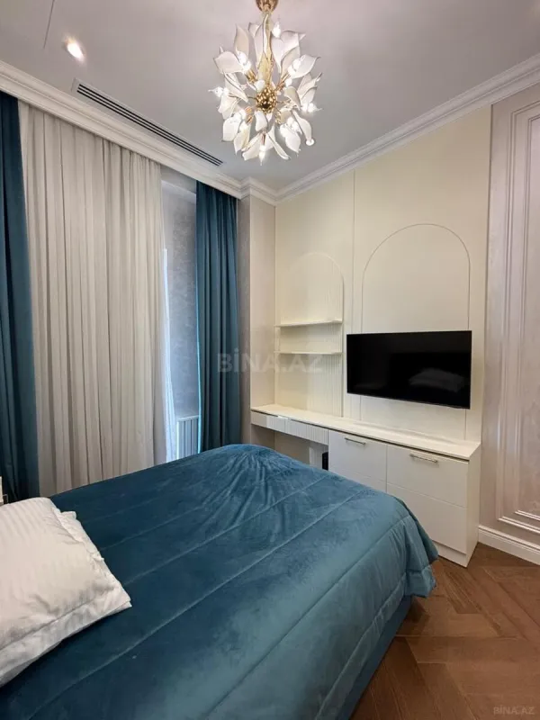 Kirayə verilir 4 otaqlı mənzil 155 m²