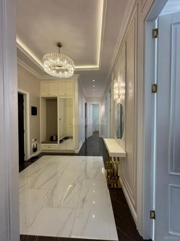 Kirayə verilir 4 otaqlı mənzil 155 m²