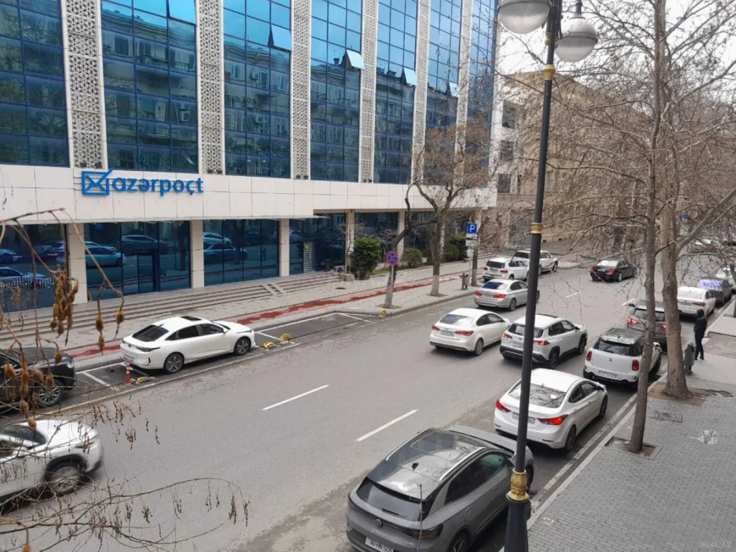 Kirayə verilir 3 otaqlı ofis 75 m²