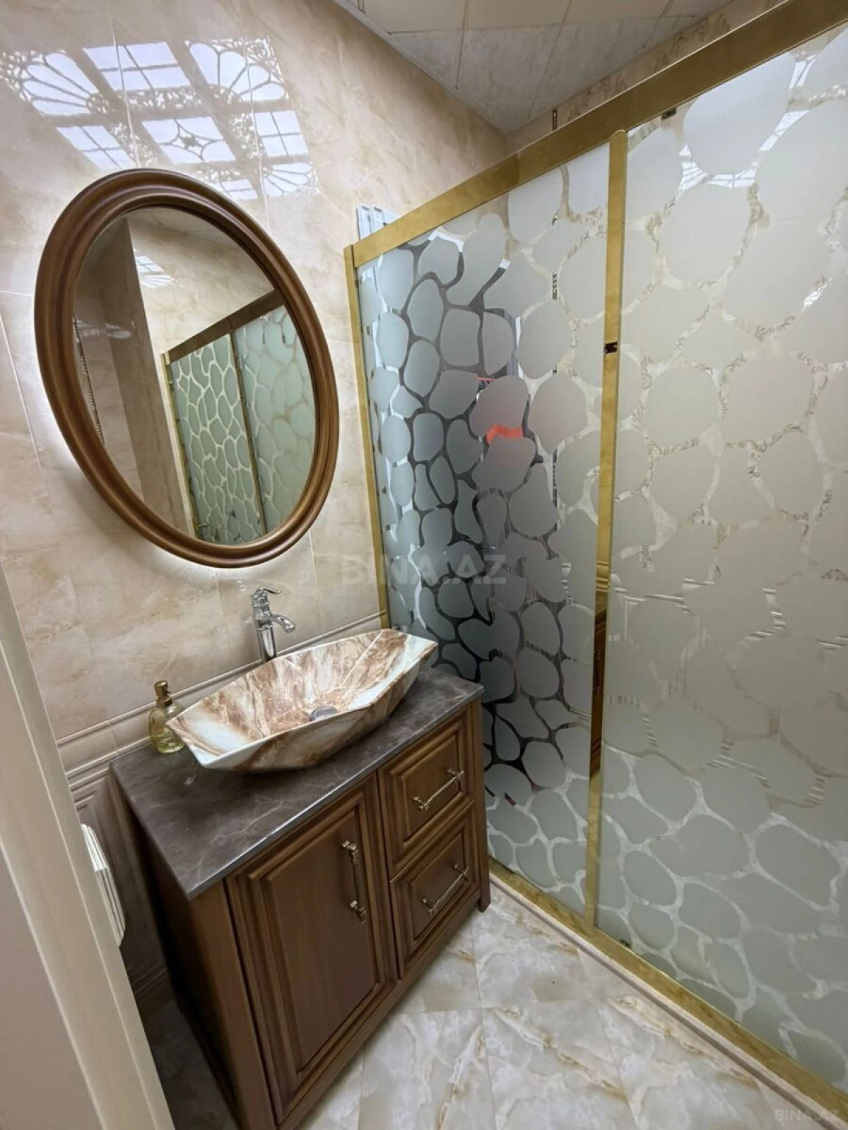Satılır 4 otaqlı mənzil 161 m²