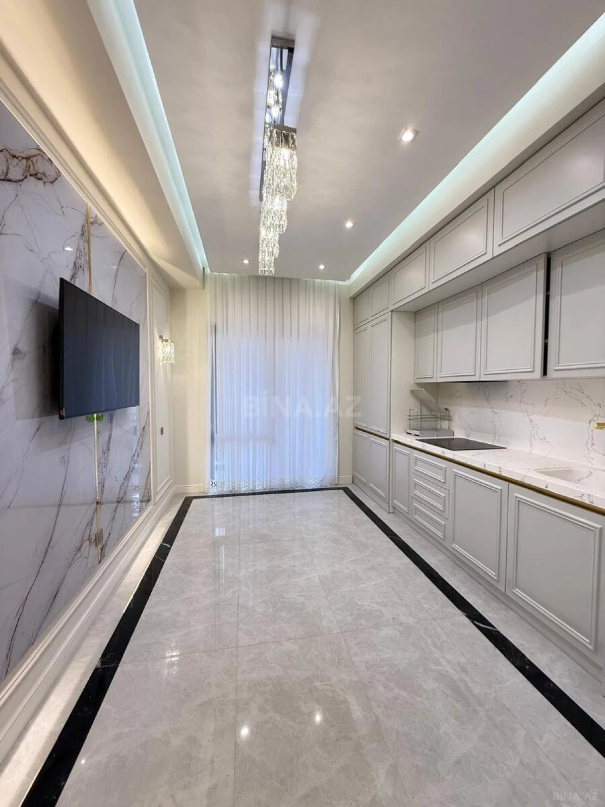 Kirayə verilir 3 otaqlı mənzil 145 m²