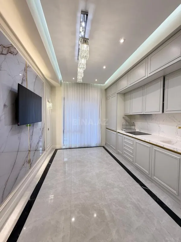 Kirayə verilir 3 otaqlı mənzil 145 m²