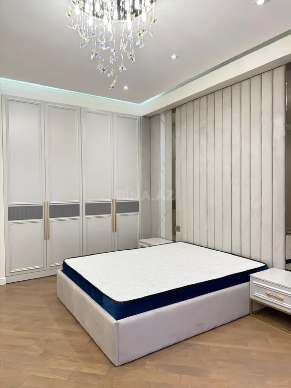 Kirayə verilir 3 otaqlı mənzil 145 m²
