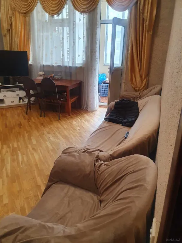 Kirayə verilir 2 otaqlı mənzil 80 m²