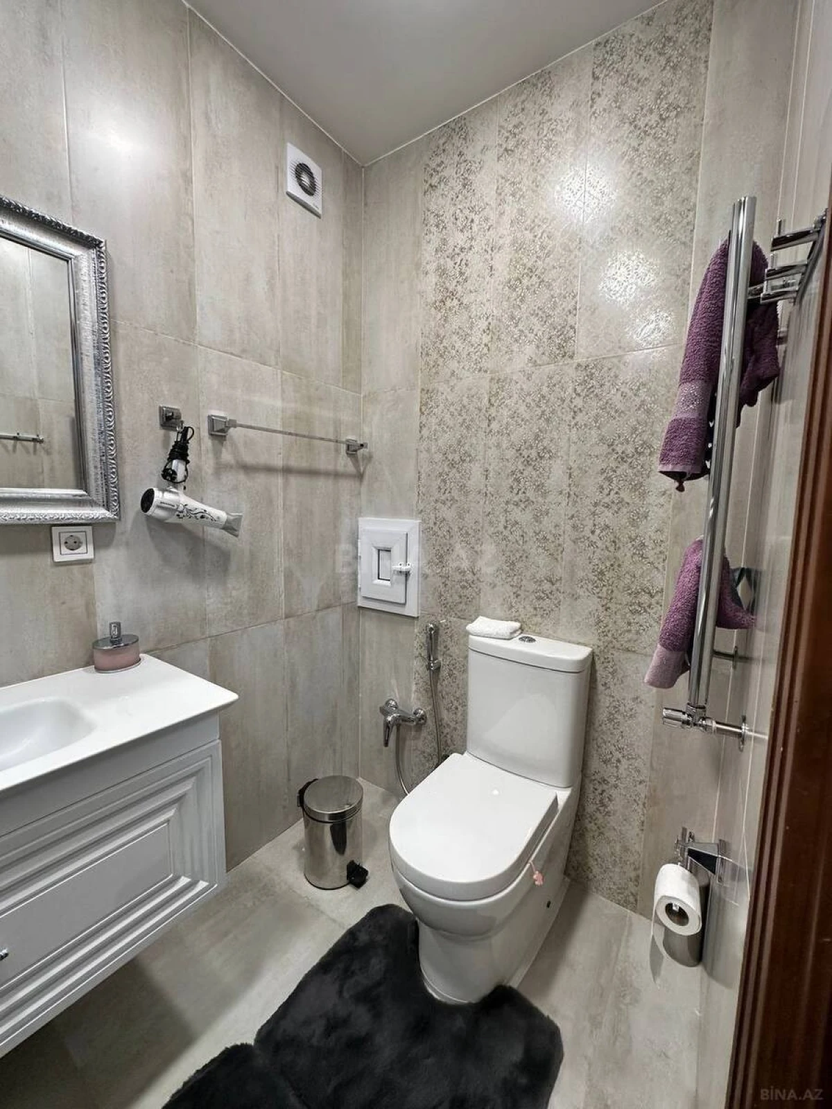 Satılır 3 otaqlı mənzil 200 m²