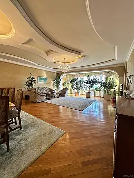 Satılır 3 otaqlı mənzil 200 m² — Bakı 3 otaq 200.00 m²