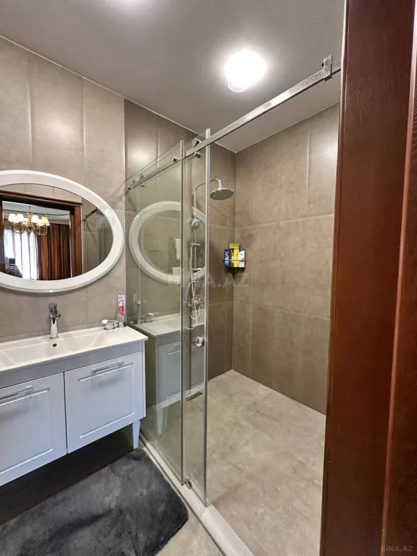 Satılır 3 otaqlı mənzil 200 m²
