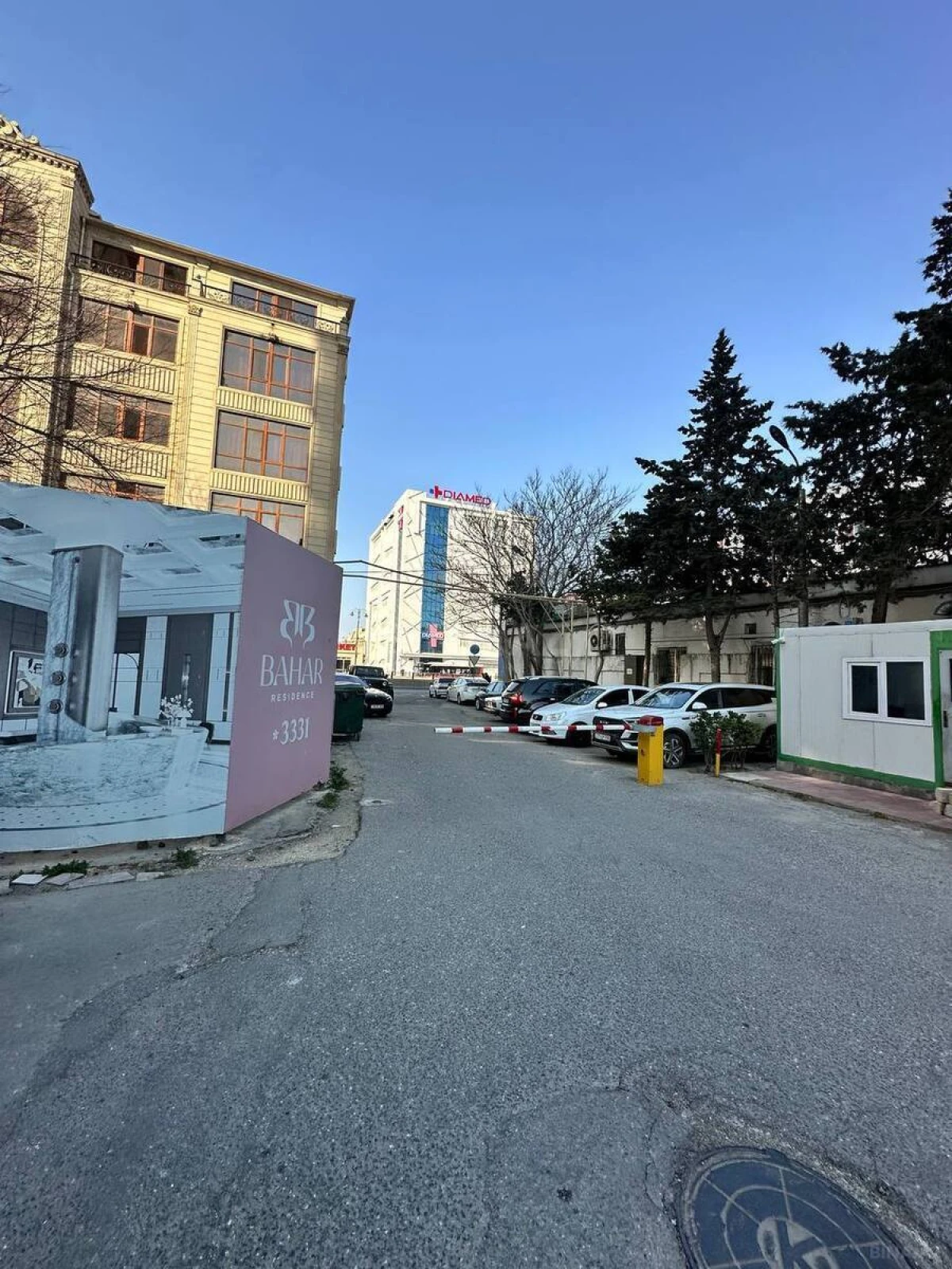 Satılır 3 otaqlı mənzil 200 m²