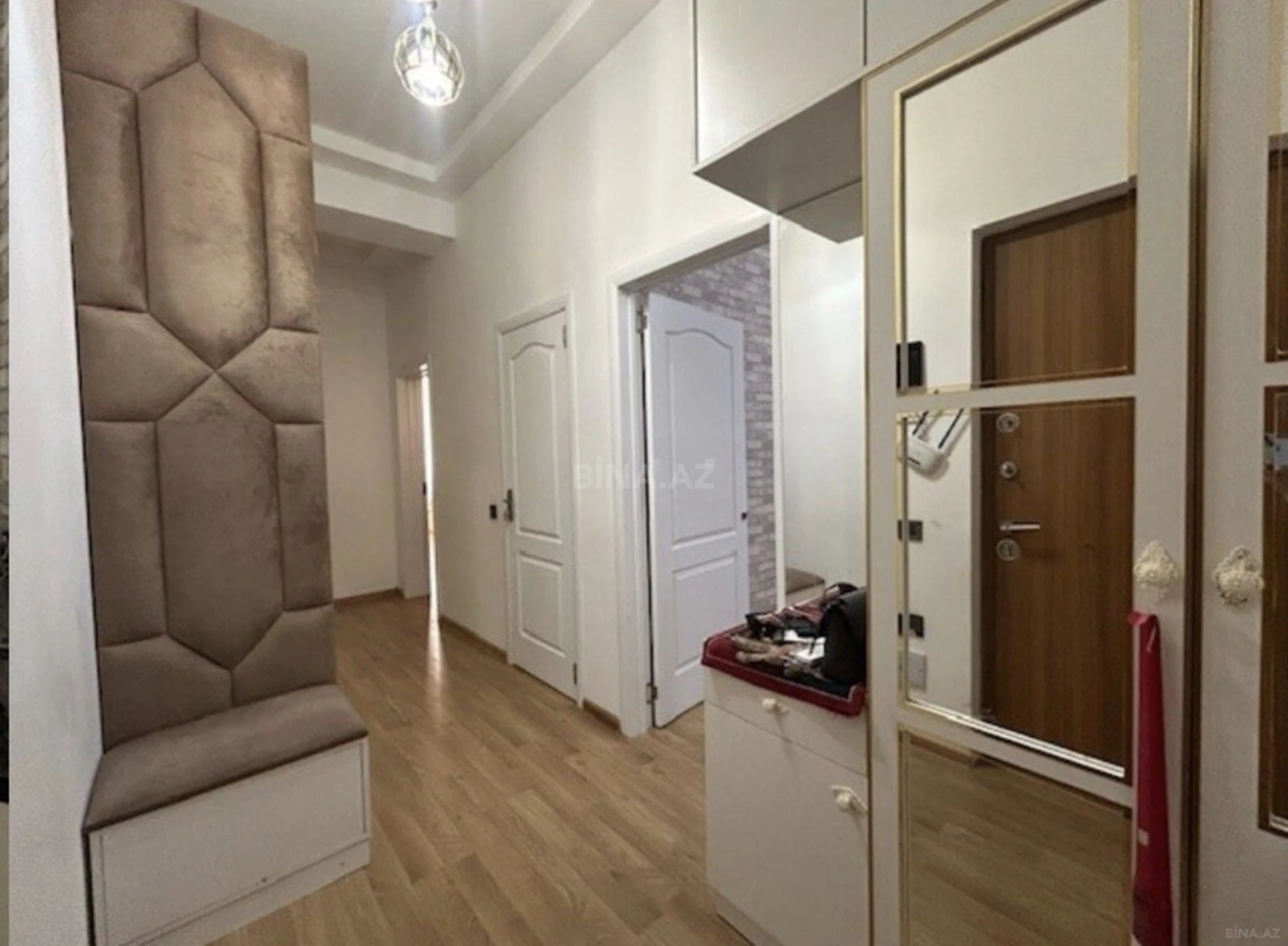 Kirayə verilir 2 otaqlı mənzil 60 m²