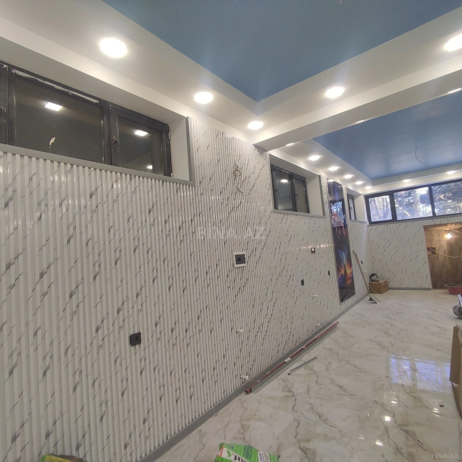 Kirayə verilir obyekt 256 m²