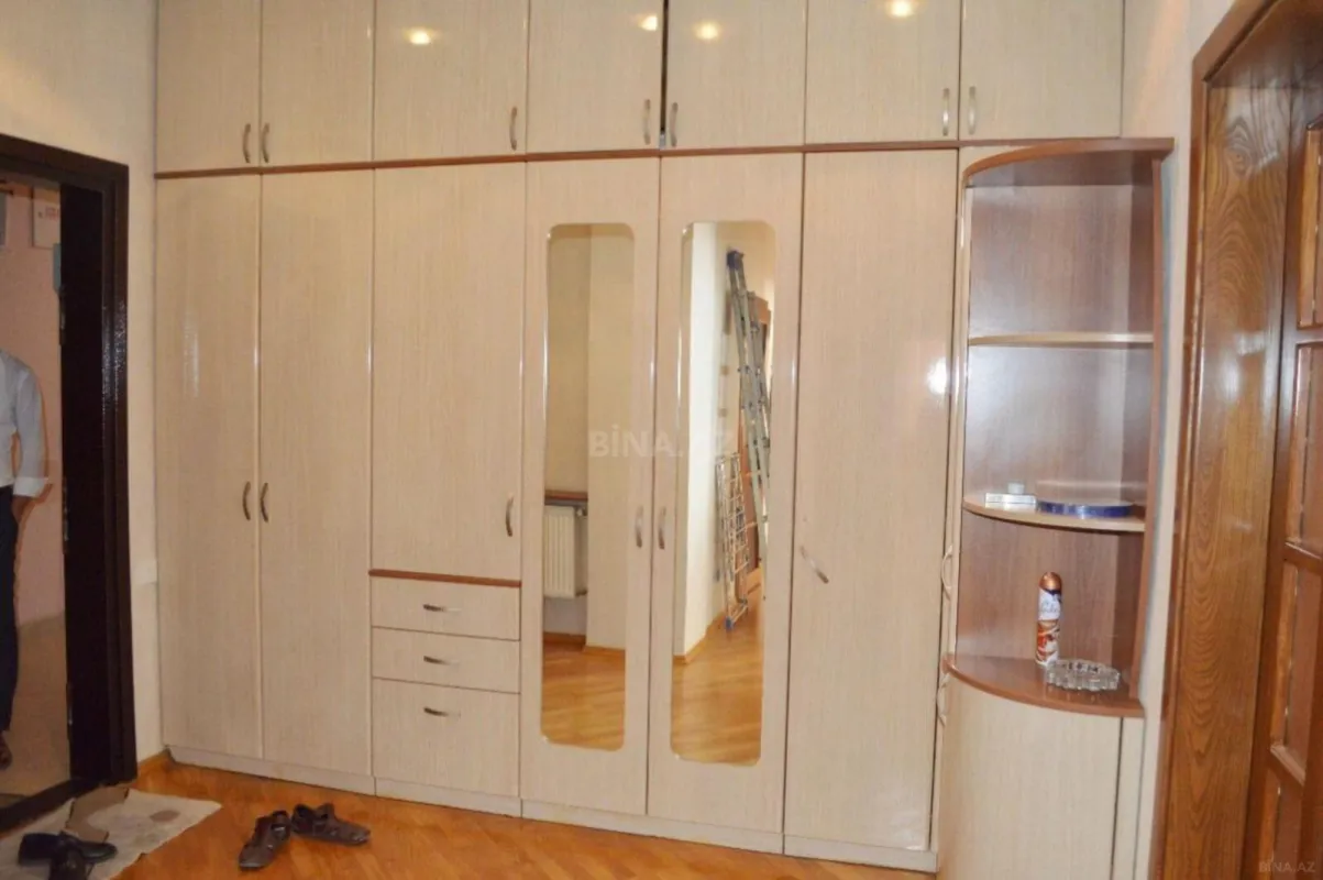 Satılır 2 otaqlı mənzil 109 m²