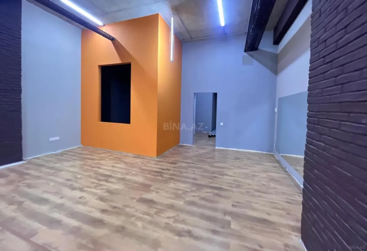 Kirayə verilir 3 otaqlı ofis 105 m²