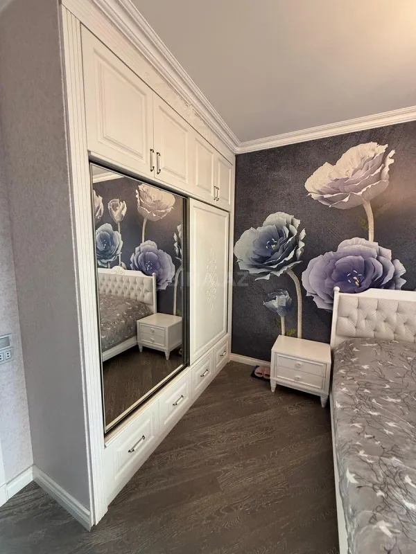 Satılır 3 otaqlı mənzil 148 m²