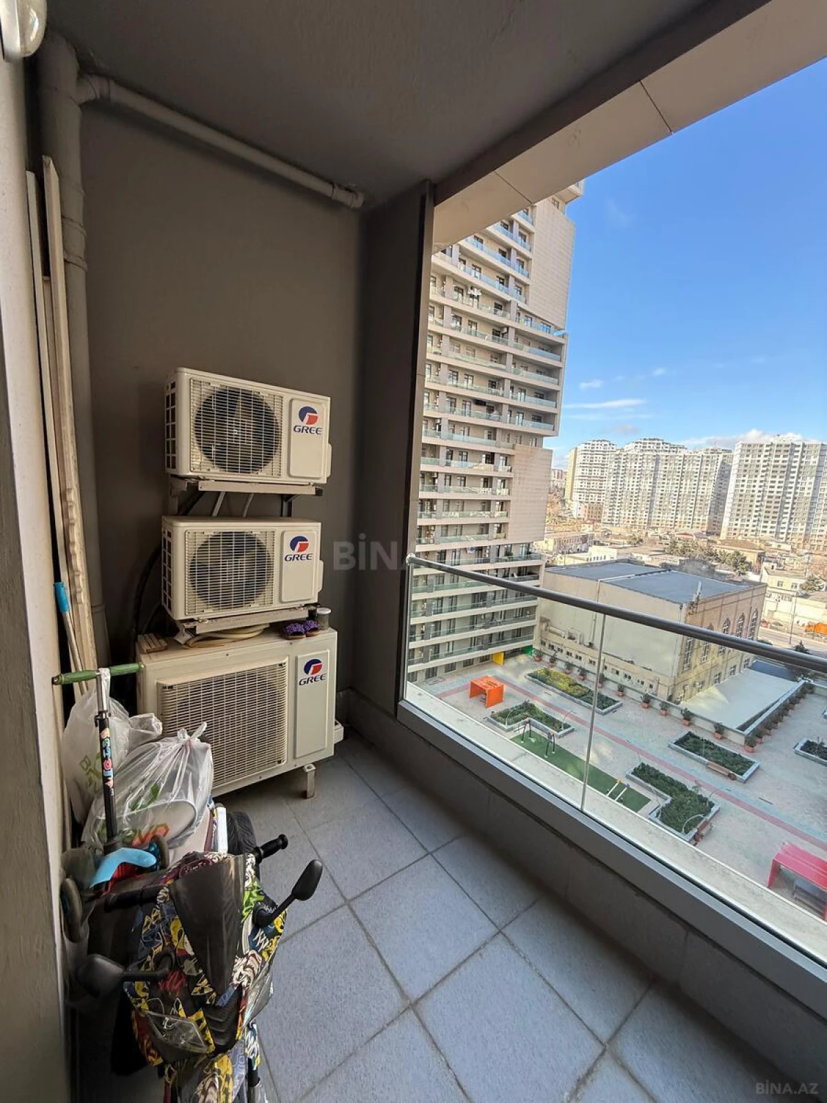Satılır 3 otaqlı mənzil 148 m²