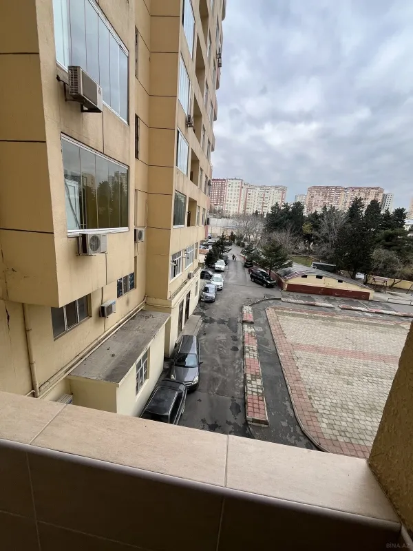 Kirayə verilir 2 otaqlı mənzil 65 m²