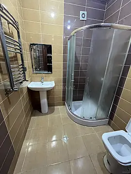 Kirayə verilir 2 otaqlı mənzil 65 m²