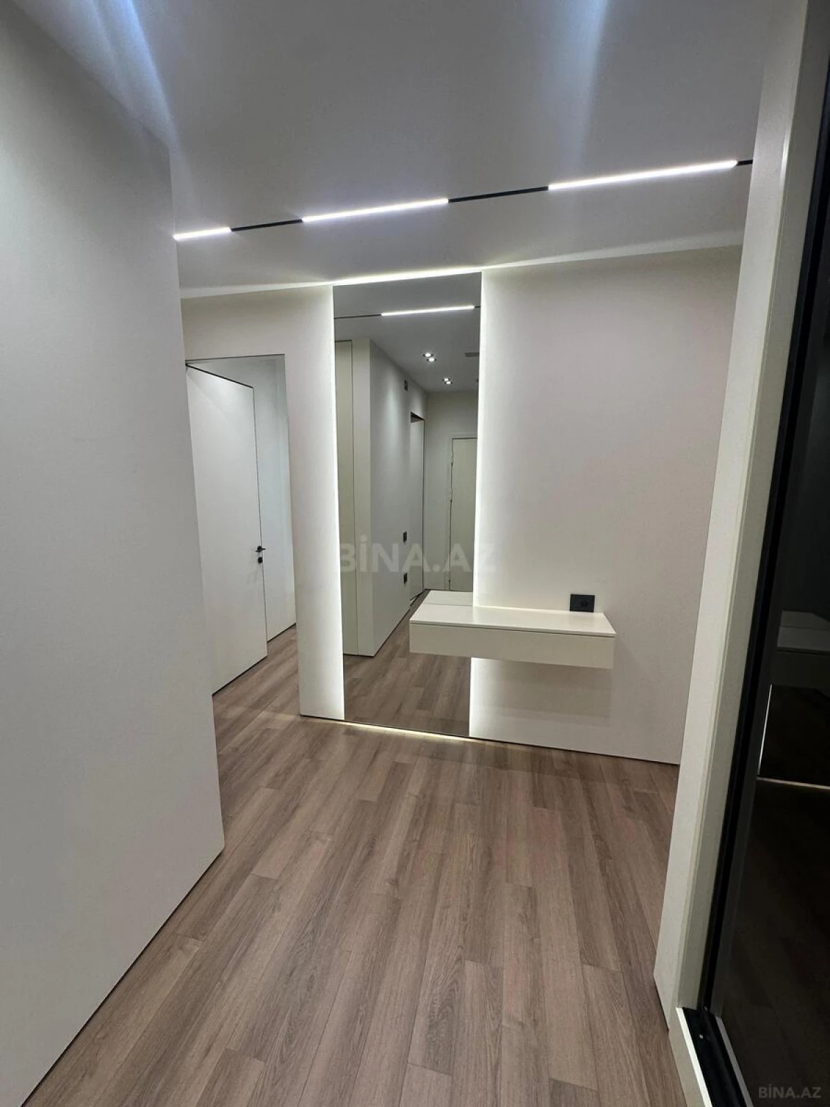 Kirayə verilir 3 otaqlı mənzil 98 m²