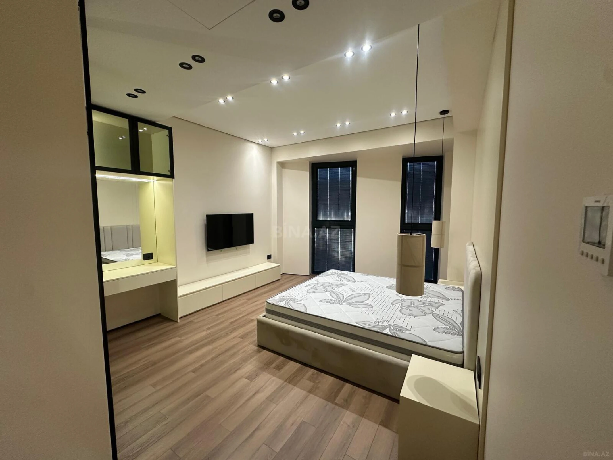 Kirayə verilir 3 otaqlı mənzil 98 m²