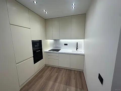 Kirayə verilir 3 otaqlı mənzil 98 m²