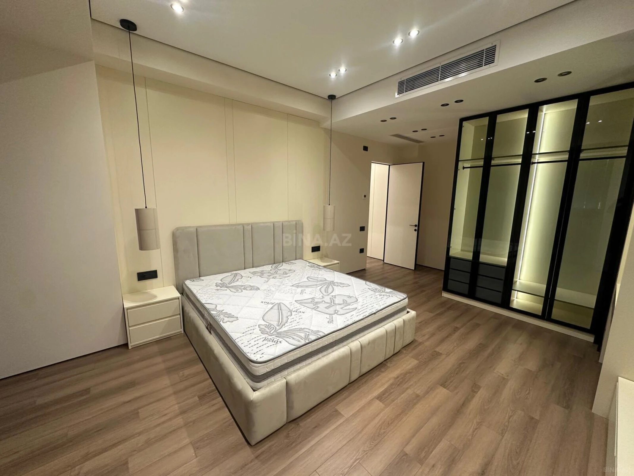Kirayə verilir 3 otaqlı mənzil 98 m²