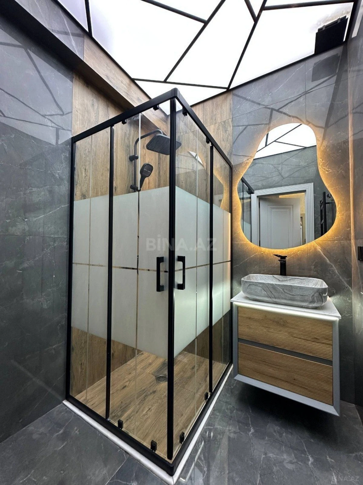 Satılır 3 otaqlı mənzil 88 m²