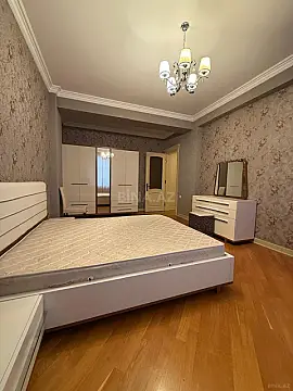 Kirayə verilir 3 otaqlı mənzil 125 m²