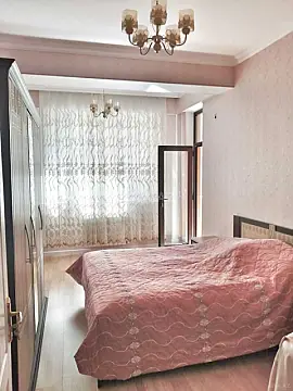 Kirayə verilir 3 otaqlı mənzil 90 m² — Bakı 3 otaq 90.00 m²