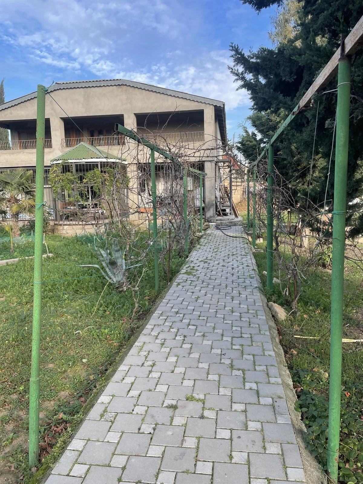 Satılır 4 otaqlı həyət evi 150 m²