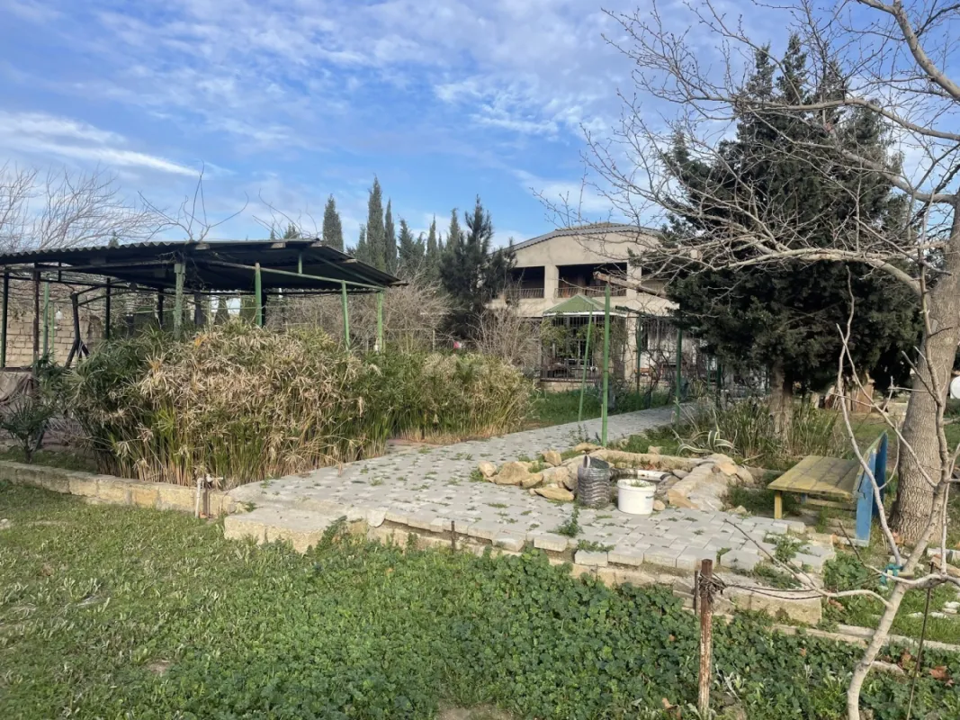 Satılır 4 otaqlı həyət evi 150 m²