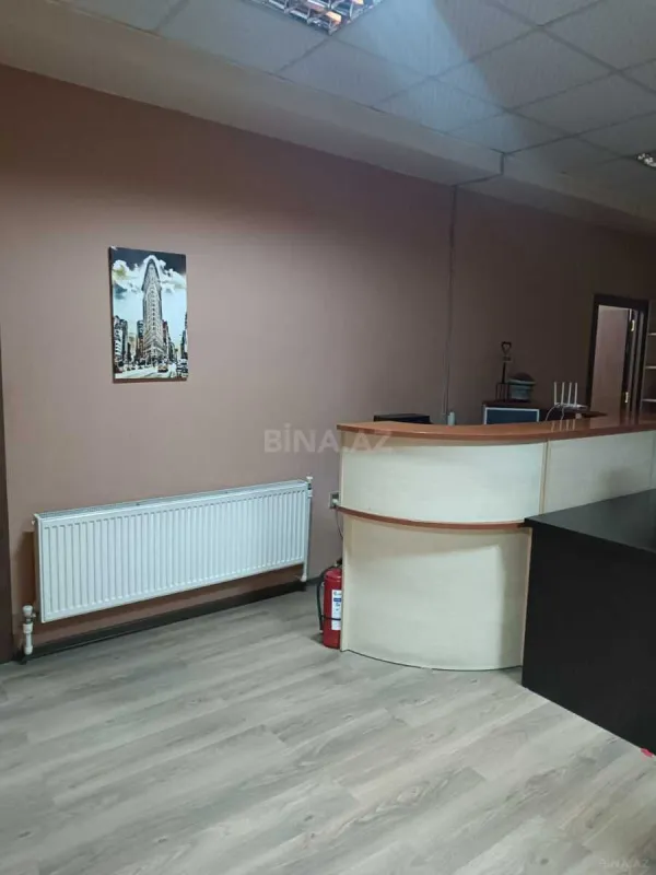 Satılır 5 otaqlı ofis 215 m²