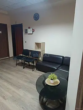 Satılır 5 otaqlı ofis 215 m²