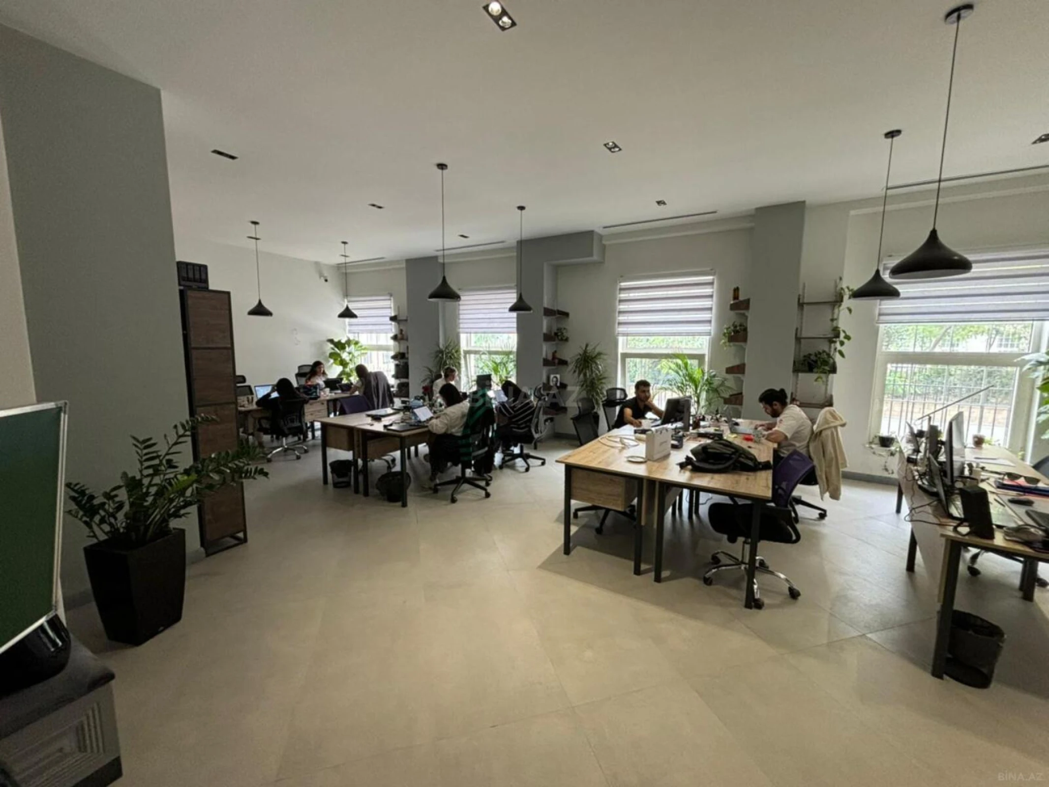 Kirayə verilir 3 otaqlı ofis 130 m²