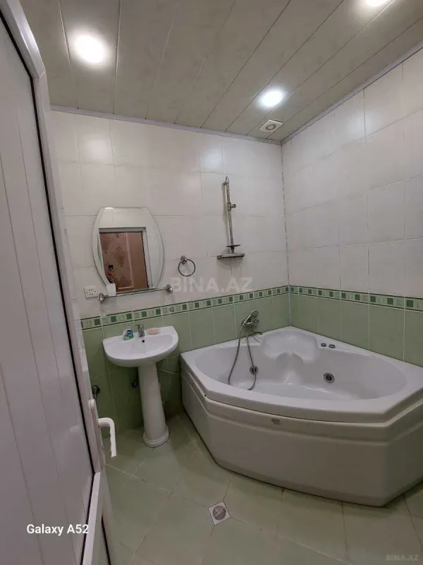 Kirayə verilir 3 otaqlı mənzil 100 m²