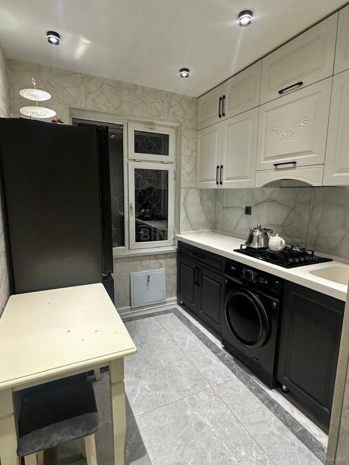 Satılır 4 otaqlı mənzil 90 m²