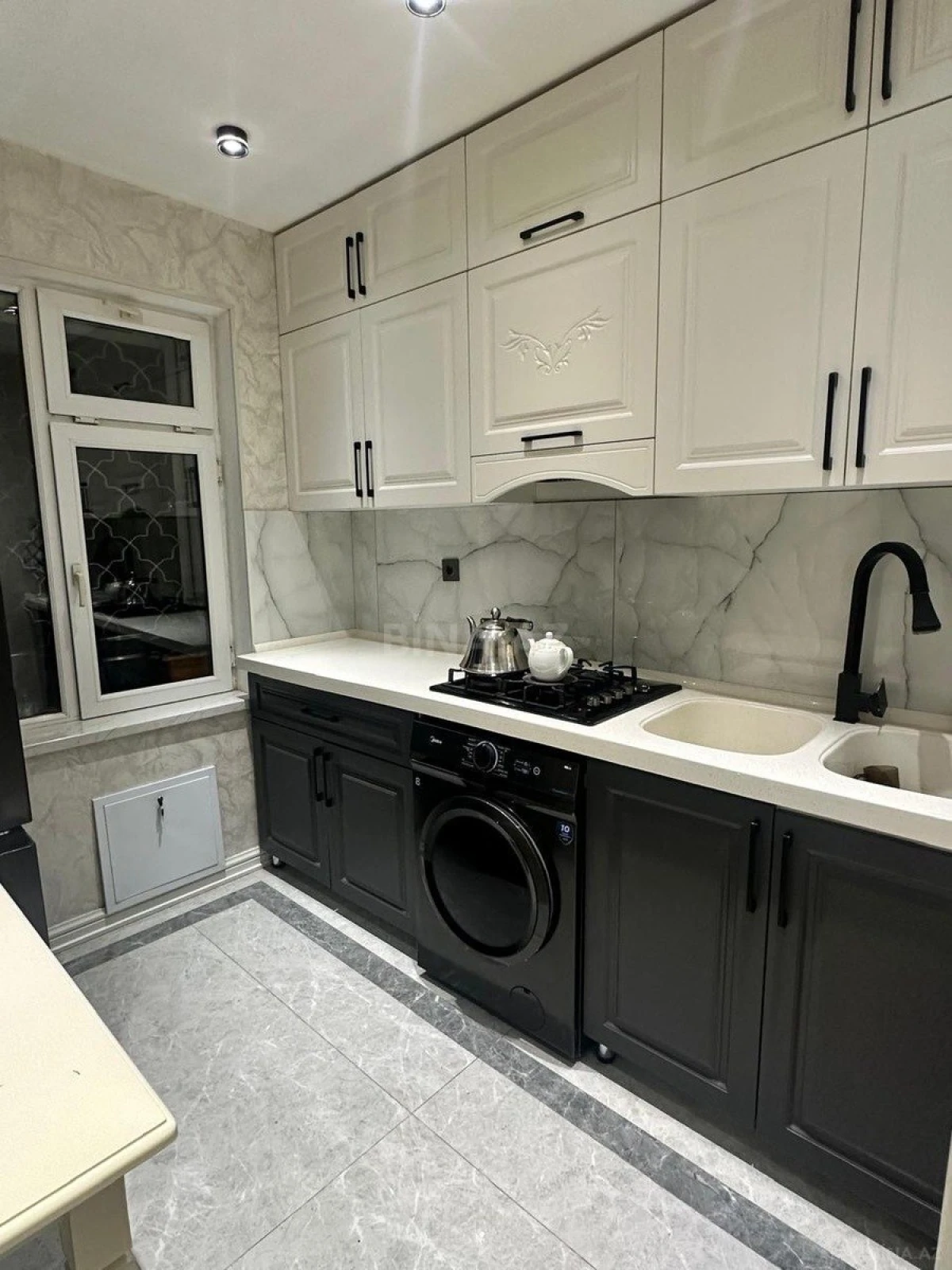 Satılır 4 otaqlı mənzil 90 m²