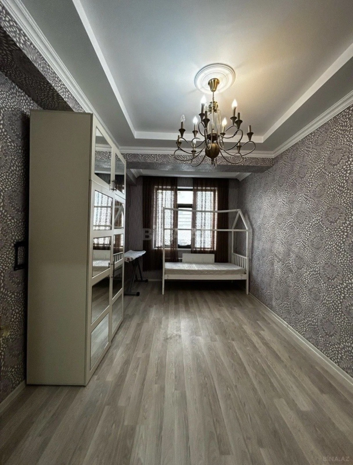 Kirayə verilir 2 otaqlı mənzil 85 m²