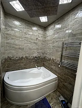 Kirayə verilir 2 otaqlı mənzil 85 m²