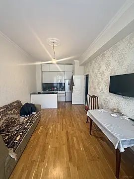 Kirayə verilir 2 otaqlı mənzil 50 m²