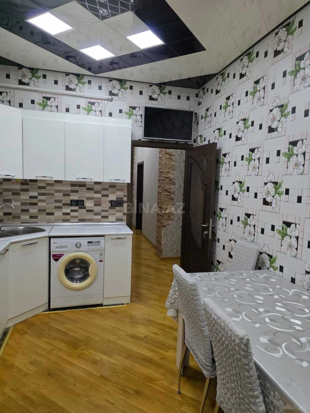 Kirayə verilir 3 otaqlı mənzil 100 m²