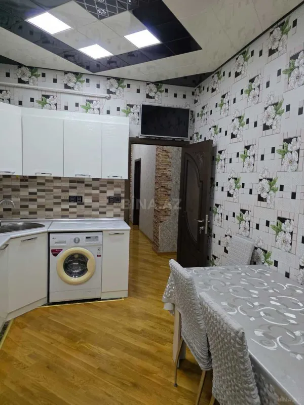 Kirayə verilir 3 otaqlı mənzil 100 m²