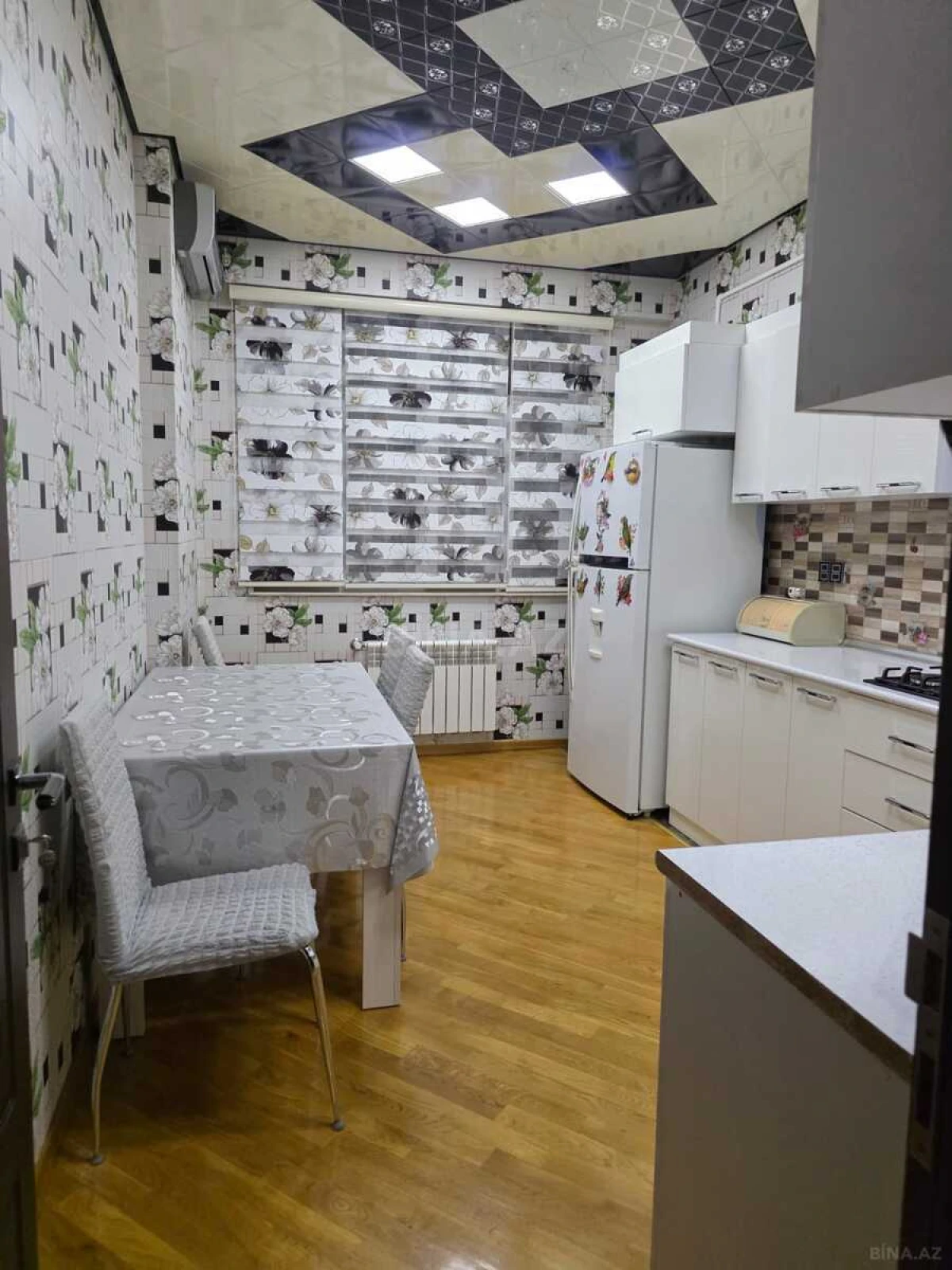 Kirayə verilir 3 otaqlı mənzil 100 m²