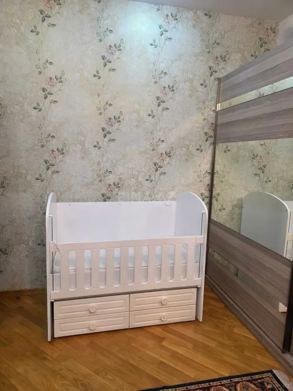 Kirayə verilir 3 otaqlı mənzil 100 m²