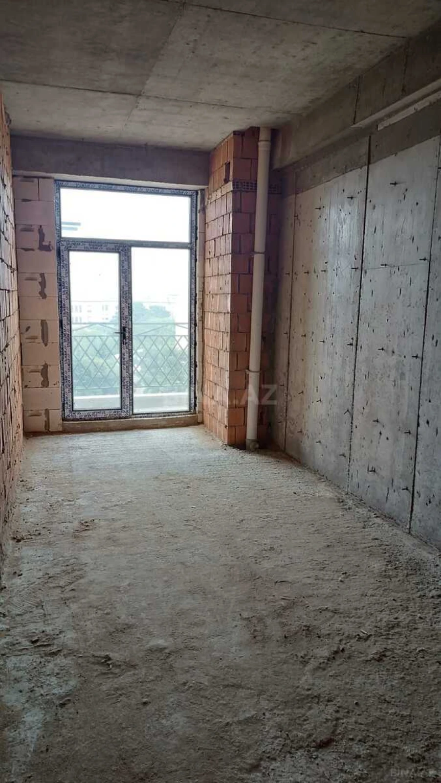 Satılır 3 otaqlı mənzil 118 m²