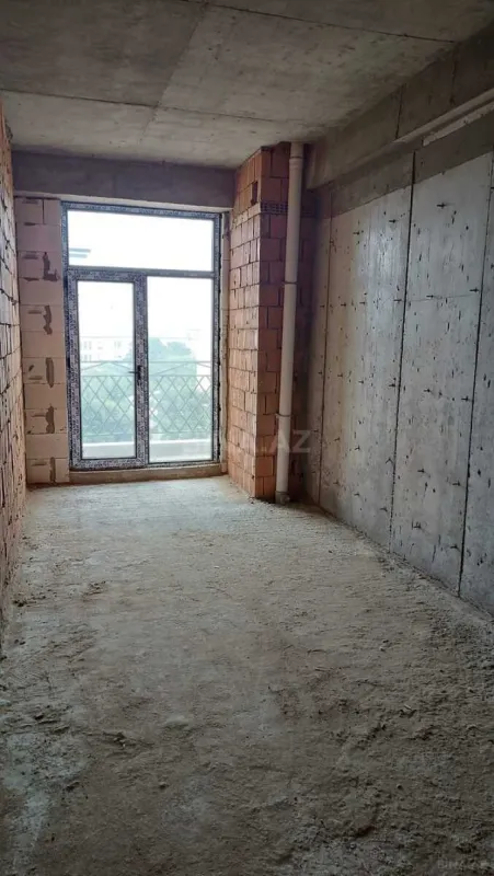 Satılır 3 otaqlı mənzil 118 m²