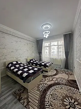 Kirayə verilir 2 otaqlı mənzil 75 m²