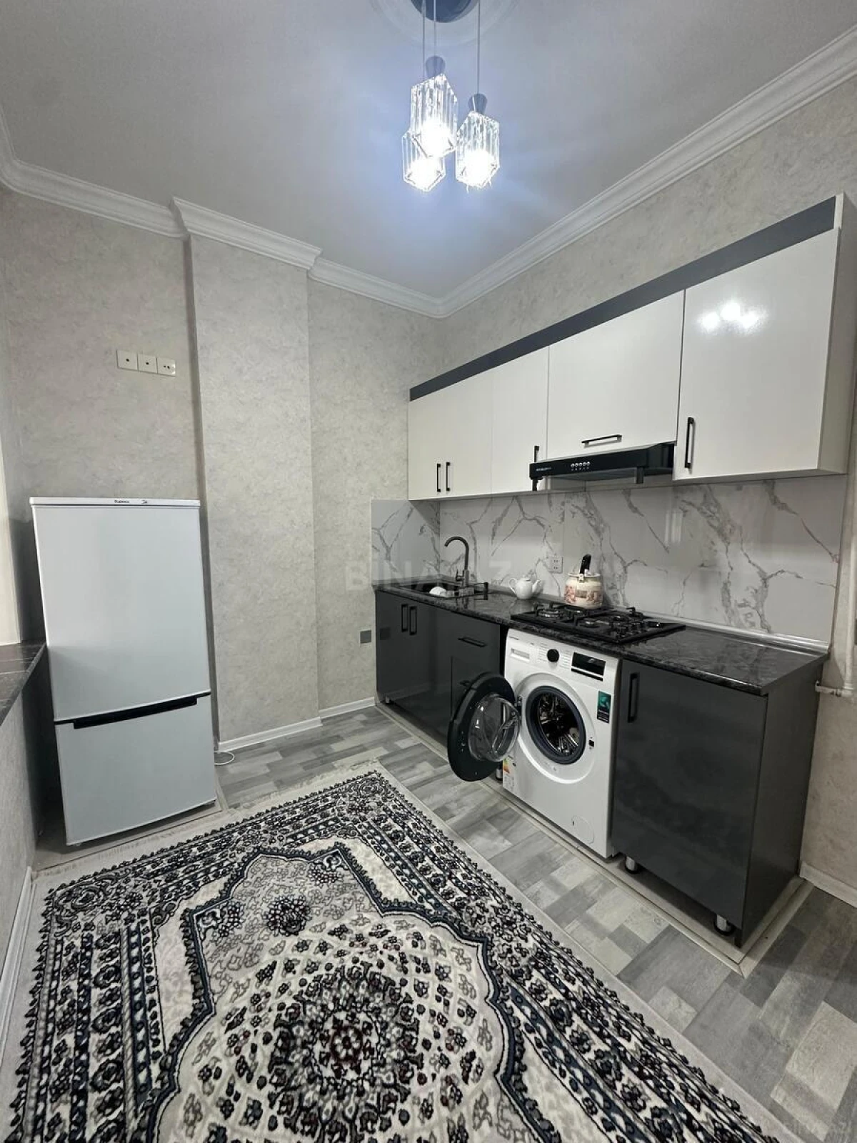 Kirayə verilir 2 otaqlı mənzil 75 m²