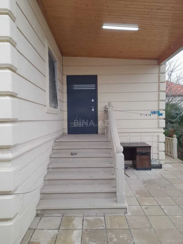 Satılır 5 otaqlı həyət evi 130 m²