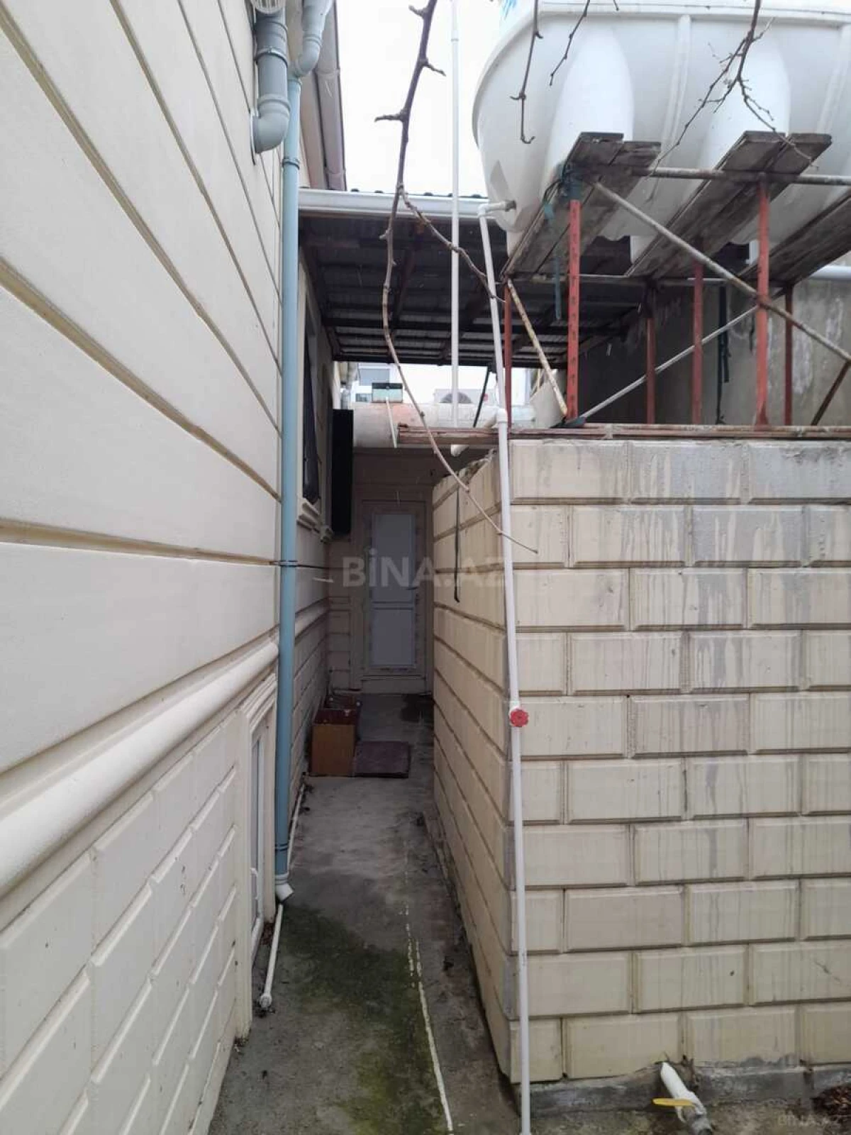 Satılır 5 otaqlı həyət evi 130 m²