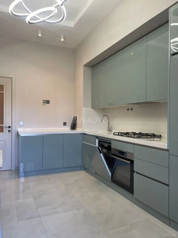 Kirayə verilir 2 otaqlı mənzil 100 m²